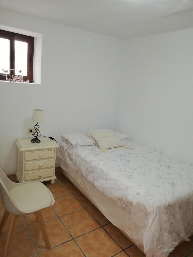 La Buganvilla De Juana Y Antonio Casares Buitenkant foto