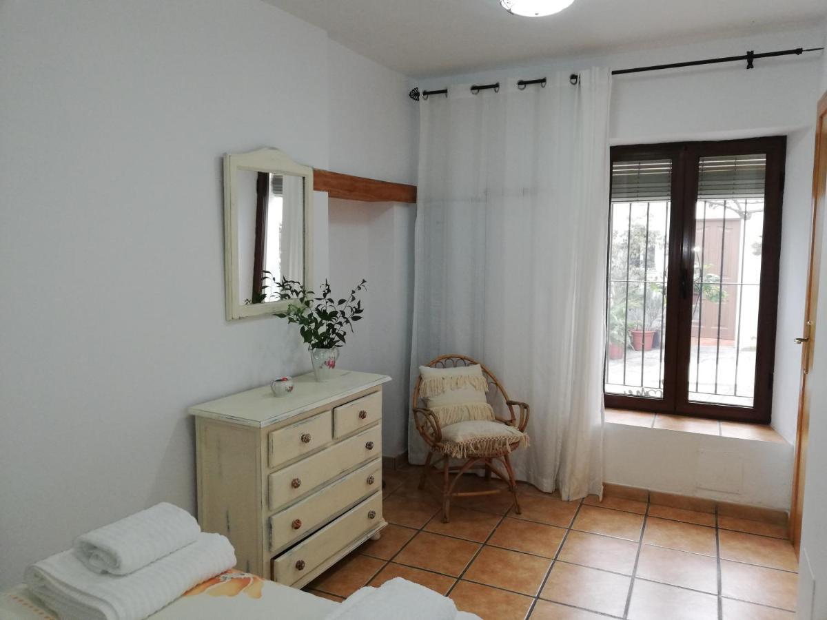 La Buganvilla De Juana Y Antonio Casares Buitenkant foto
